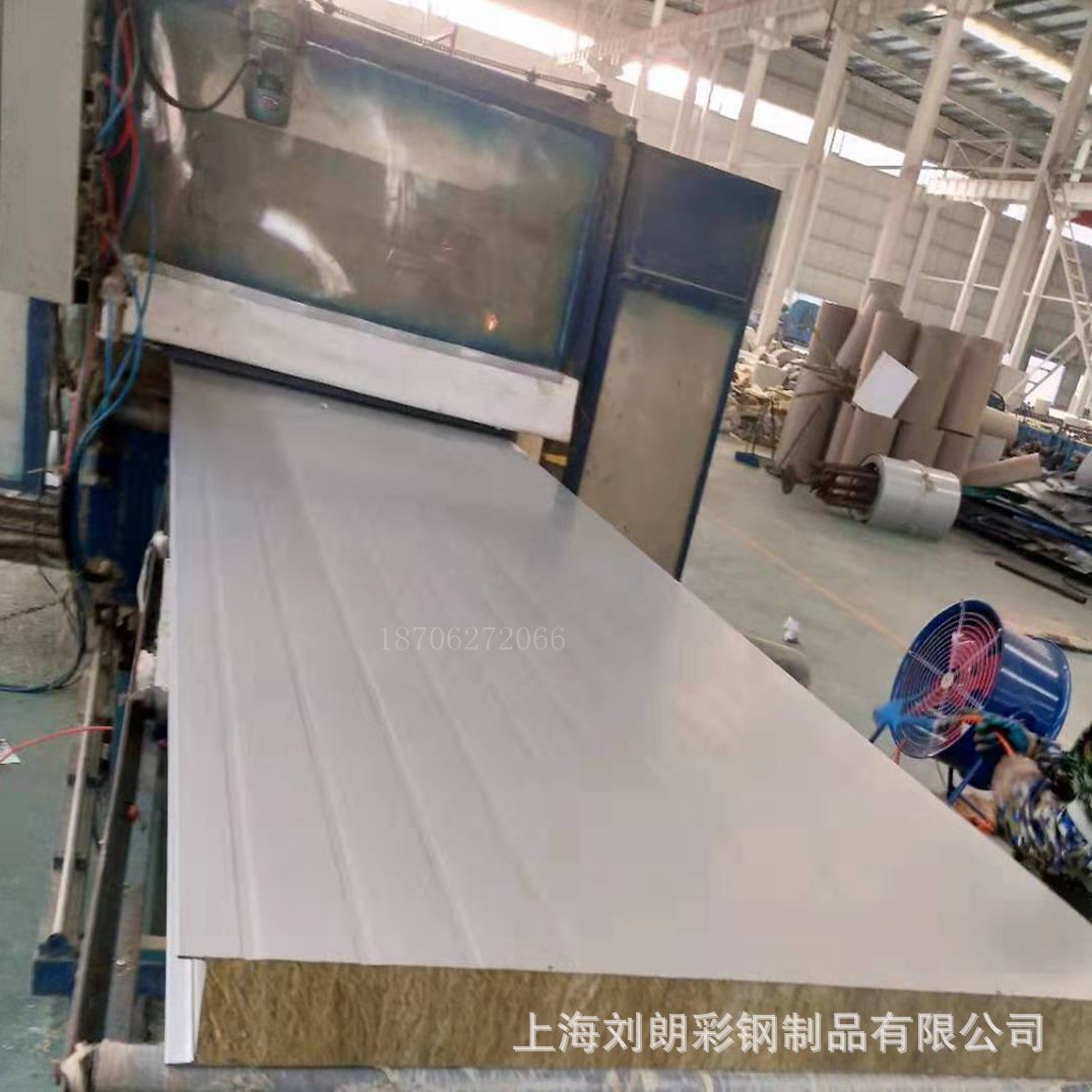 上海刘朗彩钢供应950、1150型岩棉夹芯板 机制彩钢岩棉防火板保温