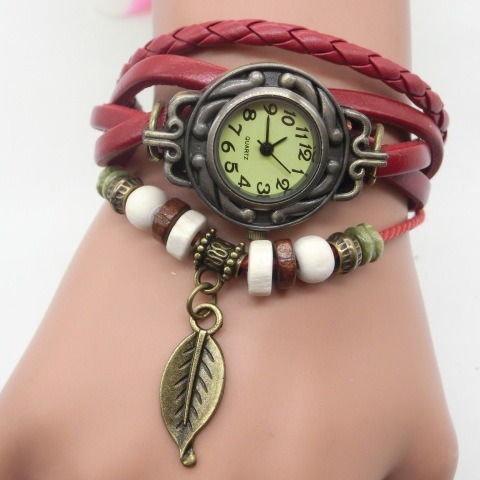 Street Stall Supply Retro Leaf Pendant Watches Fashion Woven Fake Leather Women's Bracelet Quartz Watches Wholesale