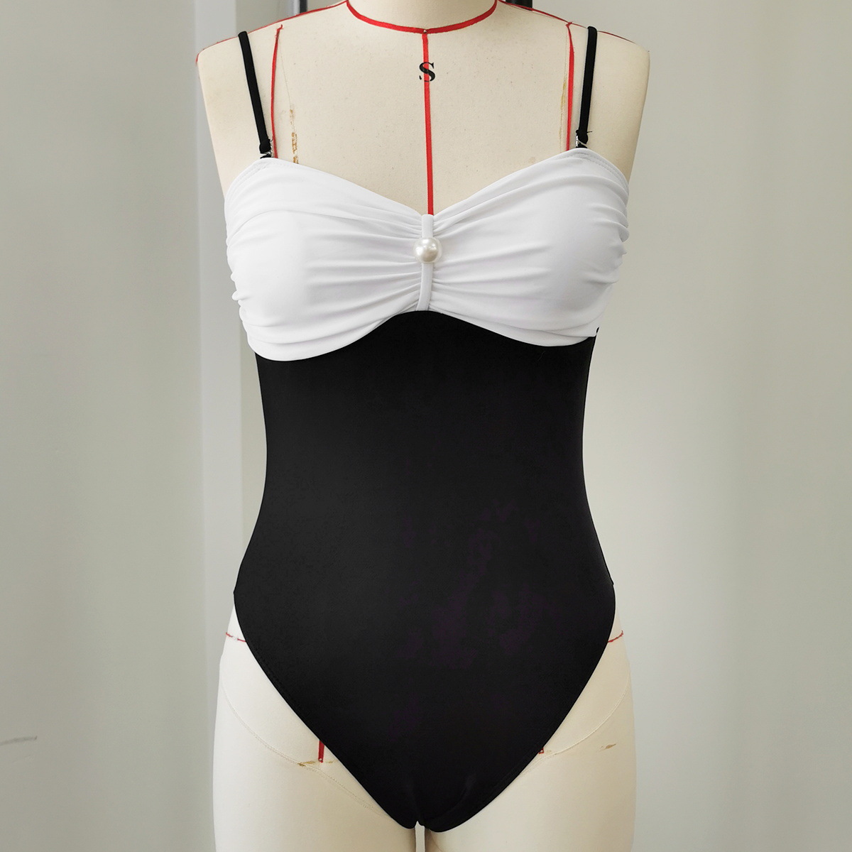 Women's Solid Colour One Piece Swimsuit Triangle Cut Sexy Skirt_voghion.com