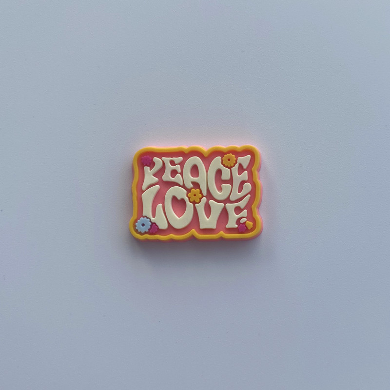 Amazon transfronteriza zapatos flor paz amor PVC de dibujos animados de goma suave agujero zapatos accesorios zapatos decoraciones accesorios en stock