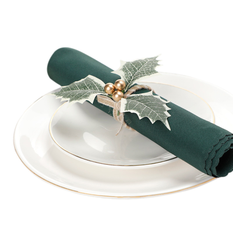 Nórdico hebilla de la servilleta artificial Decoración de mesa de Navidad hoja verde rojo fruta servilleta anillo artificial Mori boca anillo de tela al por mayor