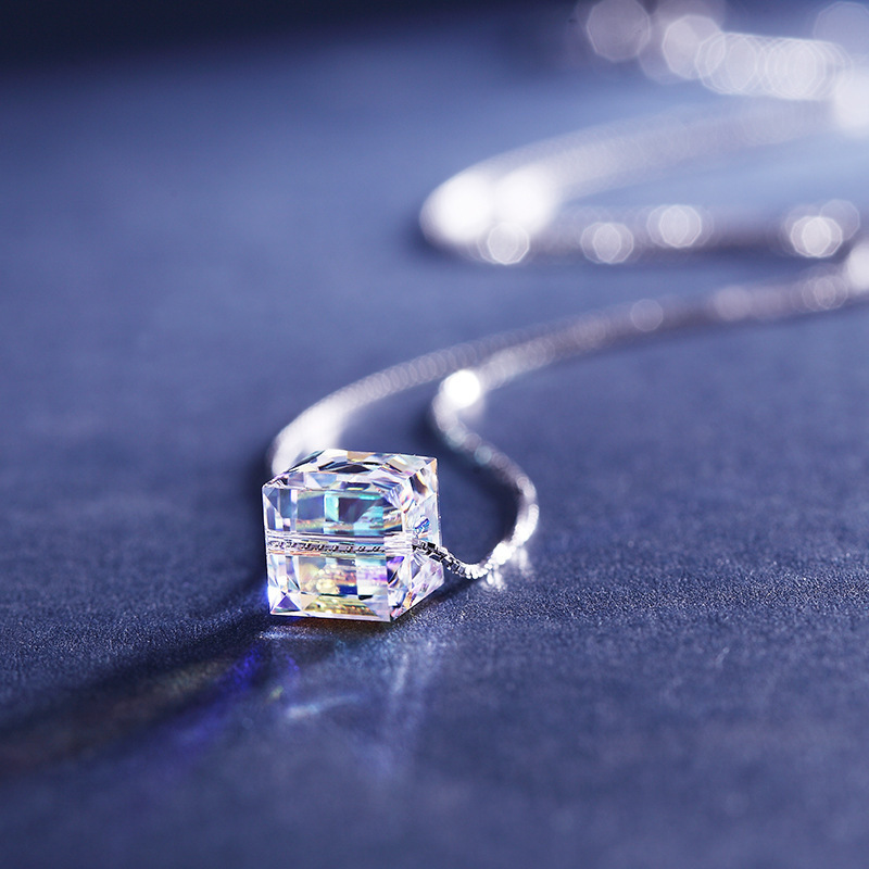 Simple Style Geometric Alloy Plating Artificial Crystal Womenu0027S Pendant Necklace 1 Piece