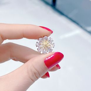 Chrysanthemum zircon collar flower Korean style shirt collar Thorn pin sunflower collar buckle small collar pin men's and women's clothes collar accessories