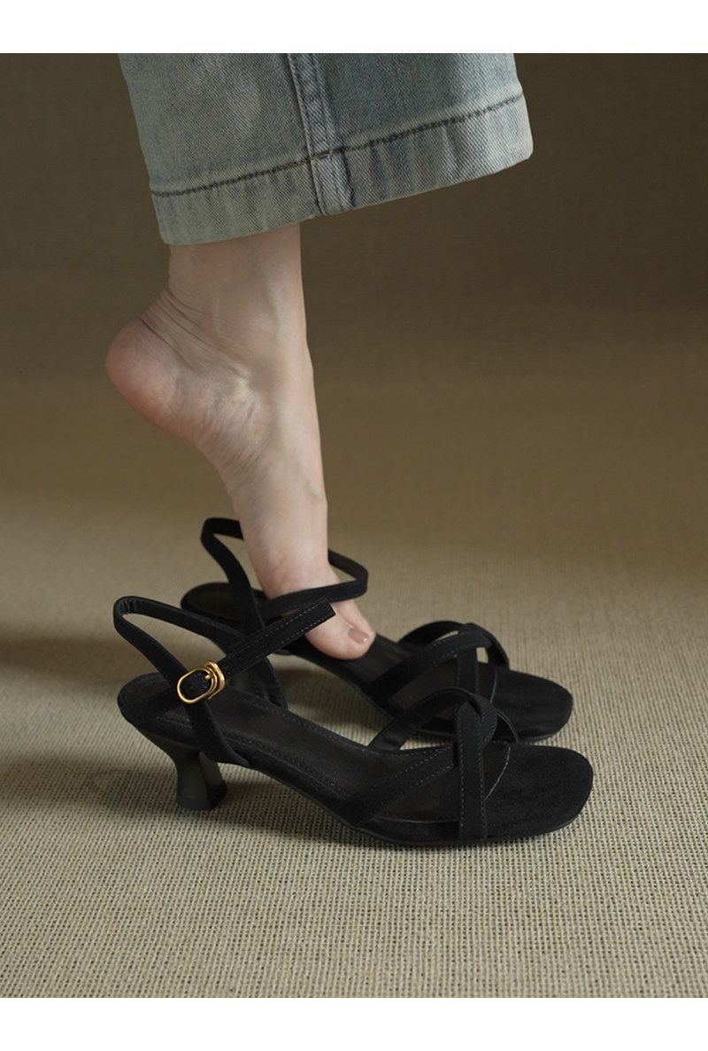 Sandalias de tacón retrógrado francesas para mujeres 2026 verano nuevo nicho de cabeza cuadrada con dedos fríos con sandalias