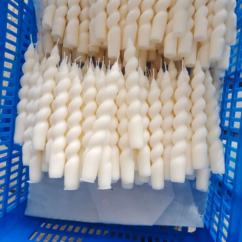 螺旋形アロマキャンドル創意手作り小プレゼント麻花ねじねじり雰囲気ランプレトロデスクトップ装飾|undefined