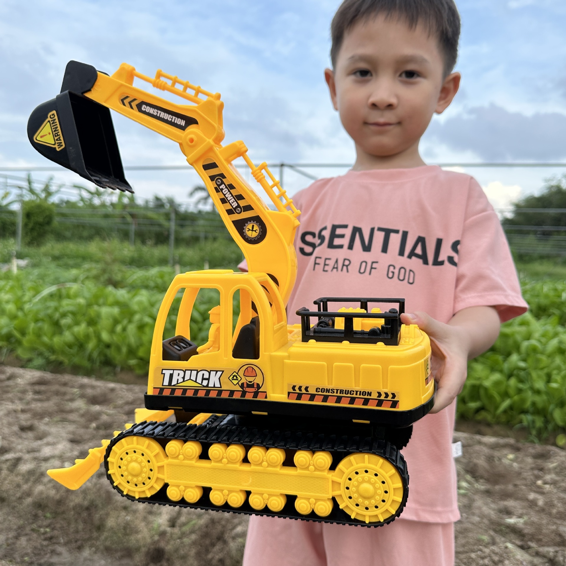 Realistic excavator for boys