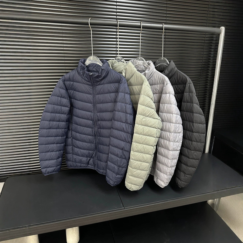 Men's light down jacket with stand-up collar, solid color, basic everyday style, portable, warm autumn and winter coat, 90% down, Japanese style Men's light down jacket with stand-up collar, solid color, basic everyday style, portable, warm autumn and winter coat, 90% down, Japanese style