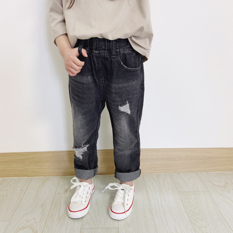 22115 black skinny pants aax2.jpg