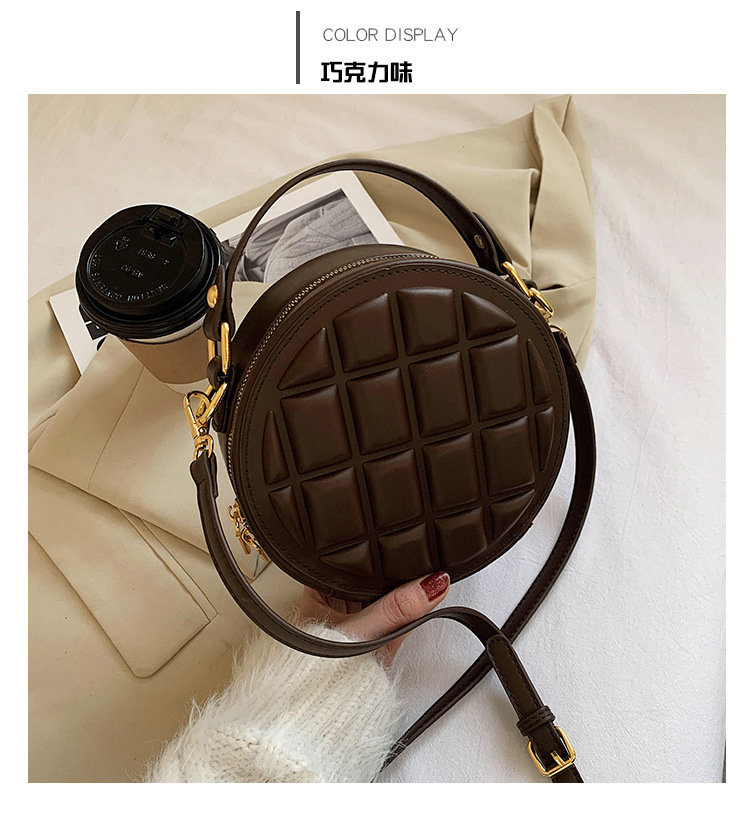 Beliebte Tasche 2021 Neue Trendige Mode Tragbare Kleine Runde Koreanische Umhängetasche display picture 12
