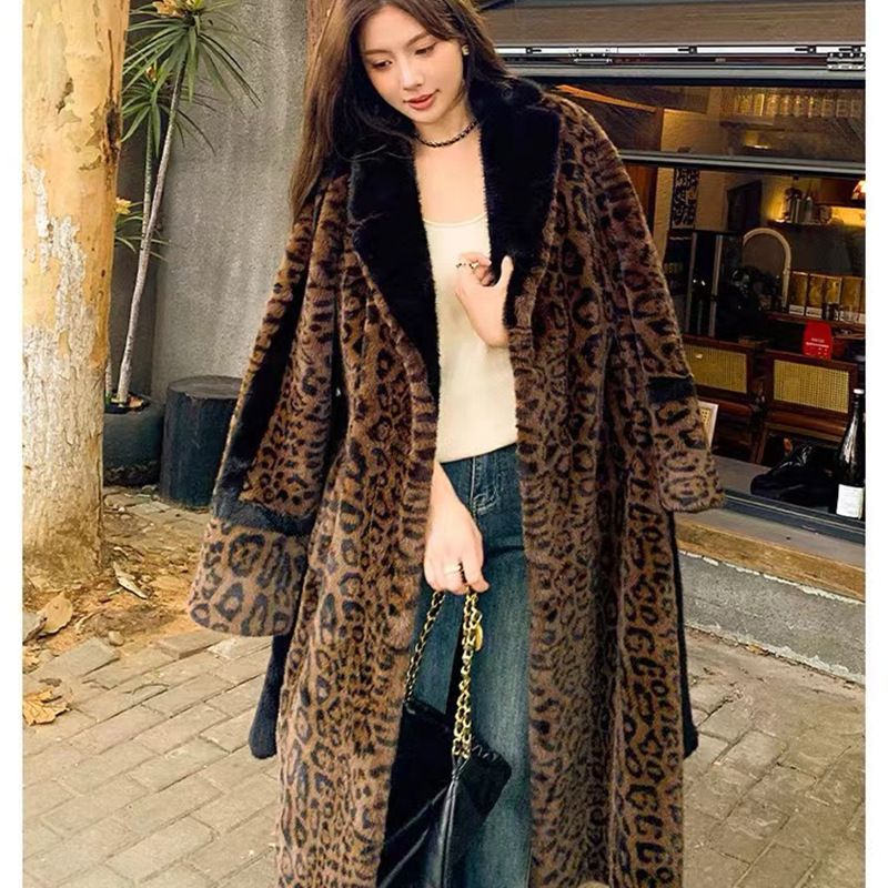 西服领豹纹皮草外套街头皮毛一体大衣女2025冬季新款豹纹夹黑皮草|undefined