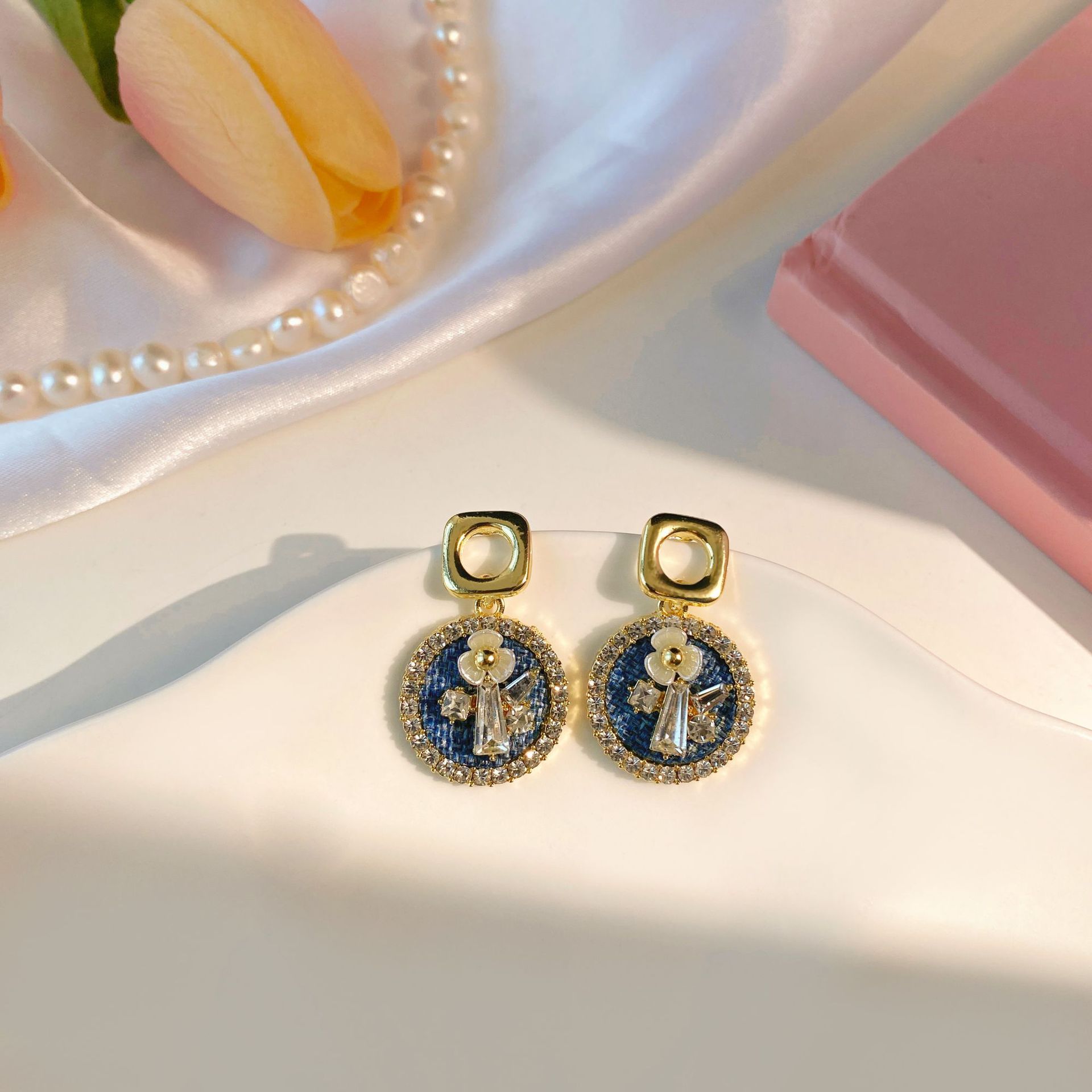 1 Pair Simple Style Fruit Flower Alloy Plating Inlay Rhinestones Women's Ear Studs display picture 4