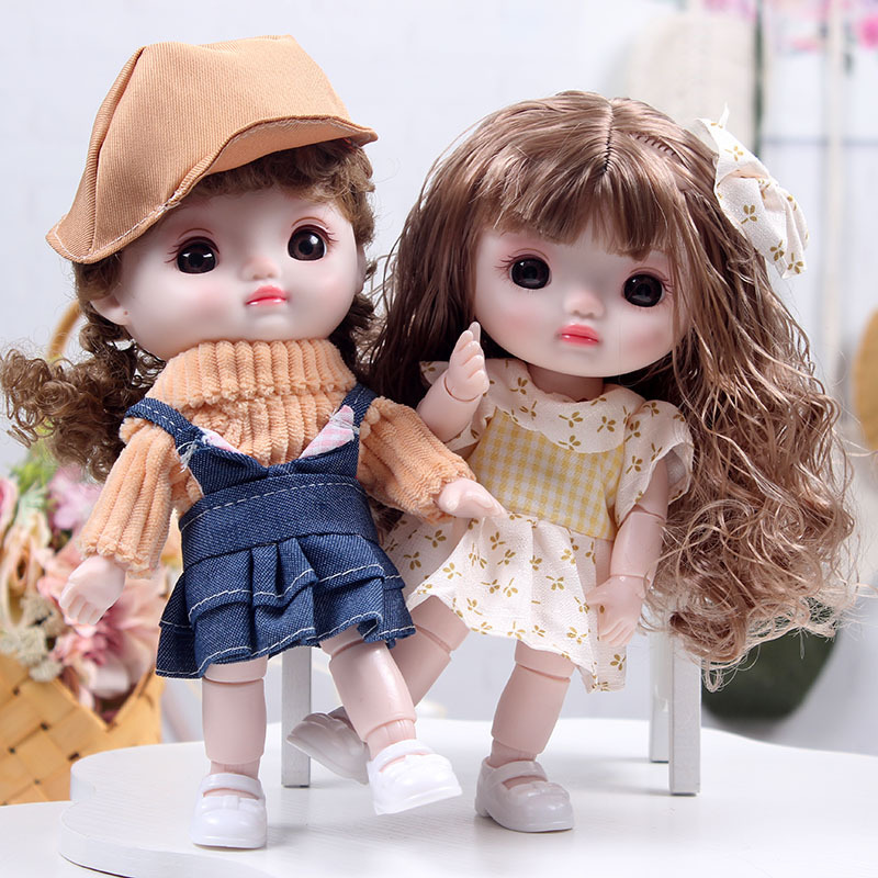Venta al por mayor 22cm comercio exterior nuevo estilo venta caliente leche linda muñeca de vinilo linda princesa niña jugar a la casa juguetes