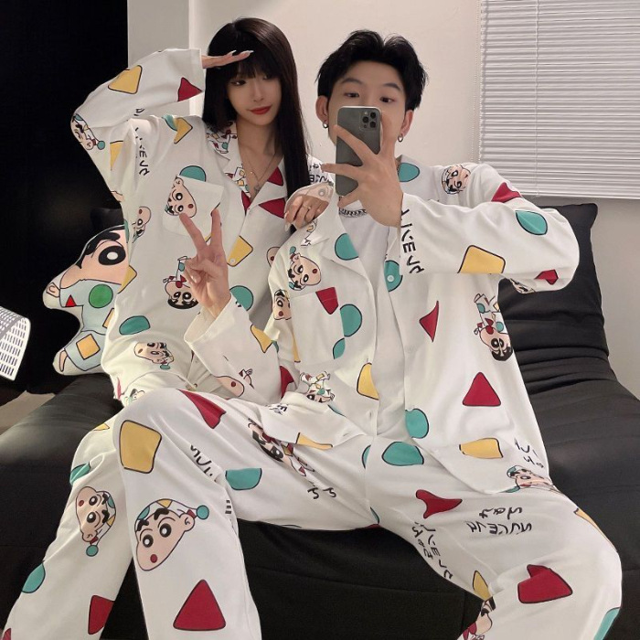 Lápices japoneses pequeños nuevos pijamas de pareja primavera y otoño mujeres de manga larga seda seda para hombres ropa de casa de seda real set de verano