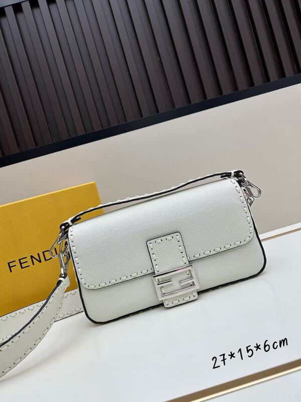 F ファミリーバッグ 本革 ニッチ レトロ バゲットバッグ レディース ショルダー クロスボディバッグ 高級フレンチ脇バッグ|undefined