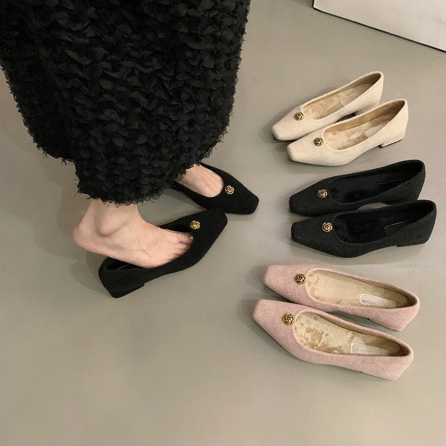 Xiao Xiangfeng низкий каблуковый квадратный черный туфли женский 2024 новый осенний и зимний ретро нежный плюшевый меховые туфли