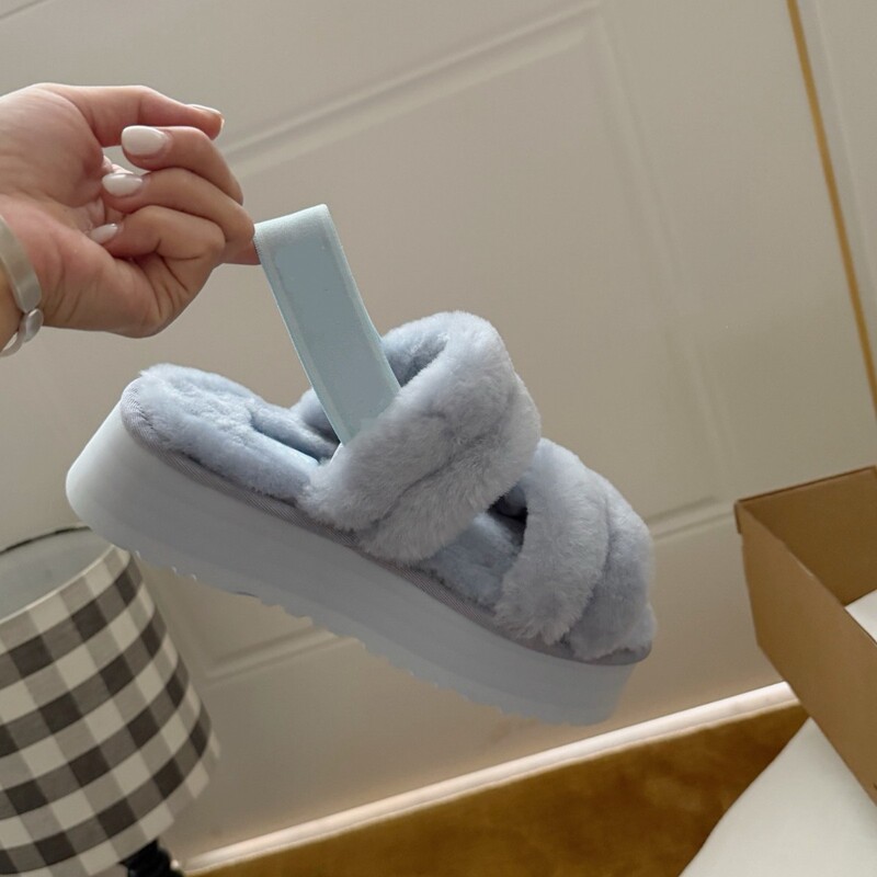 Henan Sangpo new fashion and comfortable solid-color cloud-shaped slippers, height-increasing, versatile, for export and wholesale