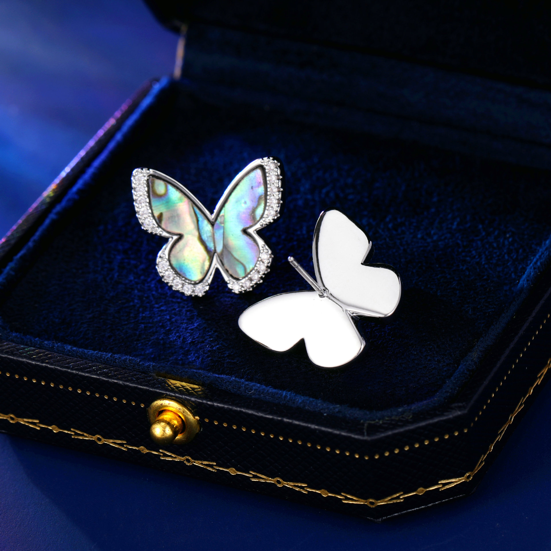 1 Pair Sweet Simple Style Butterfly Plating Inlay Copper Shell Ear Studs display picture 9