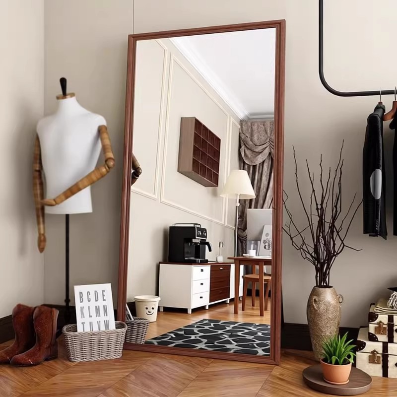 Espejo retrógrado de vestir de todo el cuerpo, espejo de vestir de piso, dormitorio doméstico de alto nivel, espejo de prueba, pared red roja, espejo vertical