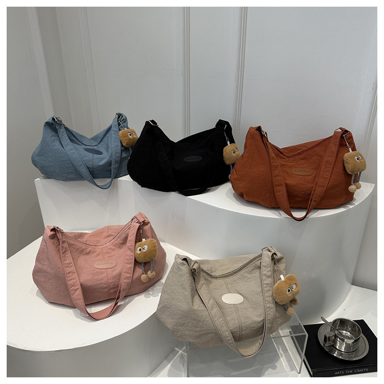 Versatile Solid Colour Dumpling Shoulder Bag For Casual Travel_voghion.com