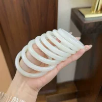Jin Yutang Синьцзян Hetian Jade Новый браслет Hetian Jade имеет хорошую белизна и высокую цену