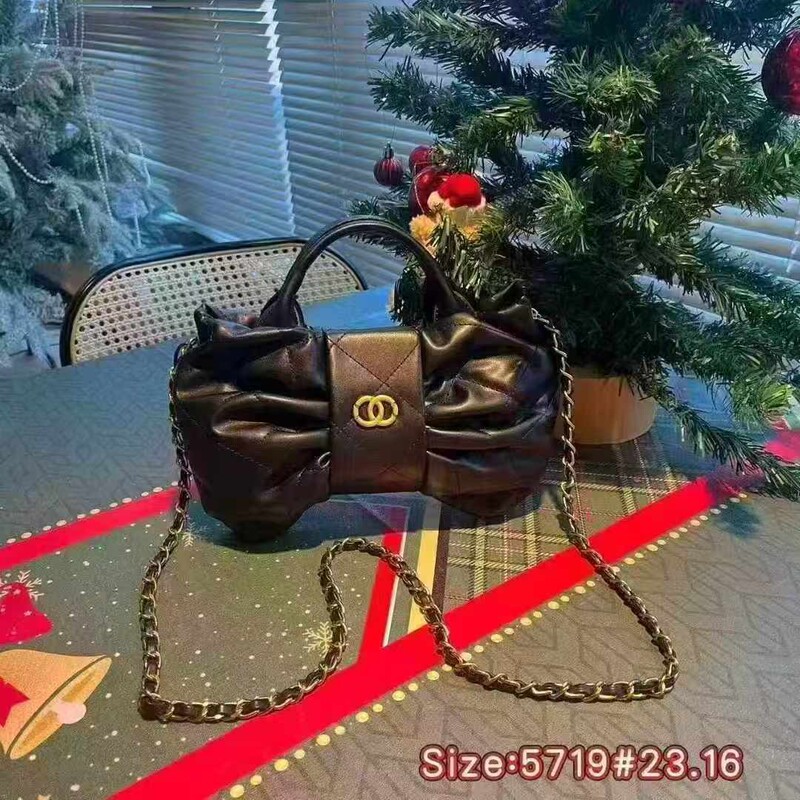 Korean New Style Ins Niche Design Bowknot Small Square Bag 2025 Women's Fashion Trendy Simple Shoulder Bag Korean New Style Ins Niche Design Bowknot Small Square Bag 2025 Women's Fashion Trendy Simple Shoulder Bag