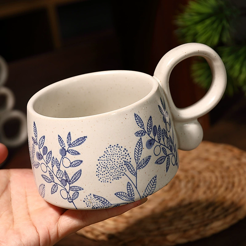 Керамическая кружка для кофе из высокоценных камня, творческая сделанная вручную голубая и белая подглазурная цветная керамическая чашка, пара кружка для девушек