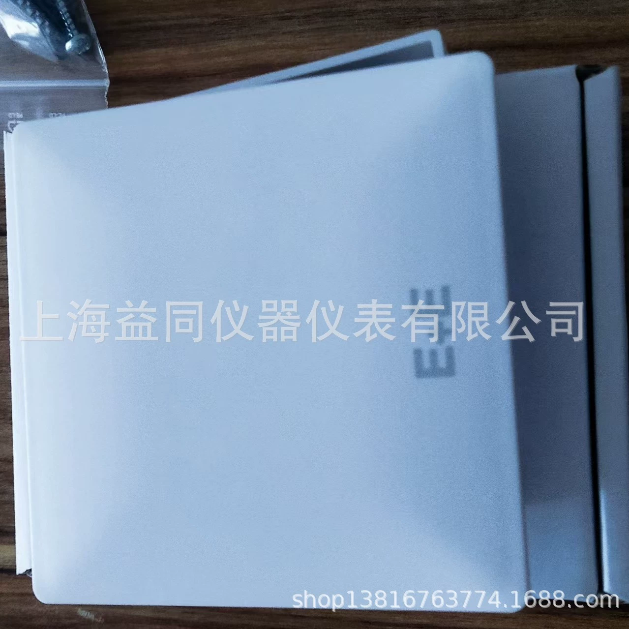 Австрийский датчик температуры и влажности для внутреннего использования E+E HTS201-M1A6 заменяет EE10-M1A6