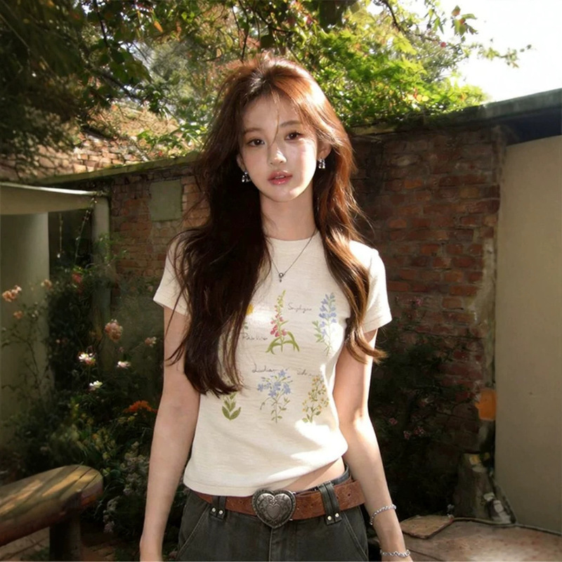 2026 Summer New Style Women's Short-Sleeve T-Shirt, Korean Style Floral Print, Slim Fit, Versatile Casual Outfit Top for Women 2026 Summer New Style Women's Short-Sleeve T-Shirt, Korean Style Floral Print, Slim Fit, Versatile Casual Outfit Top for Women