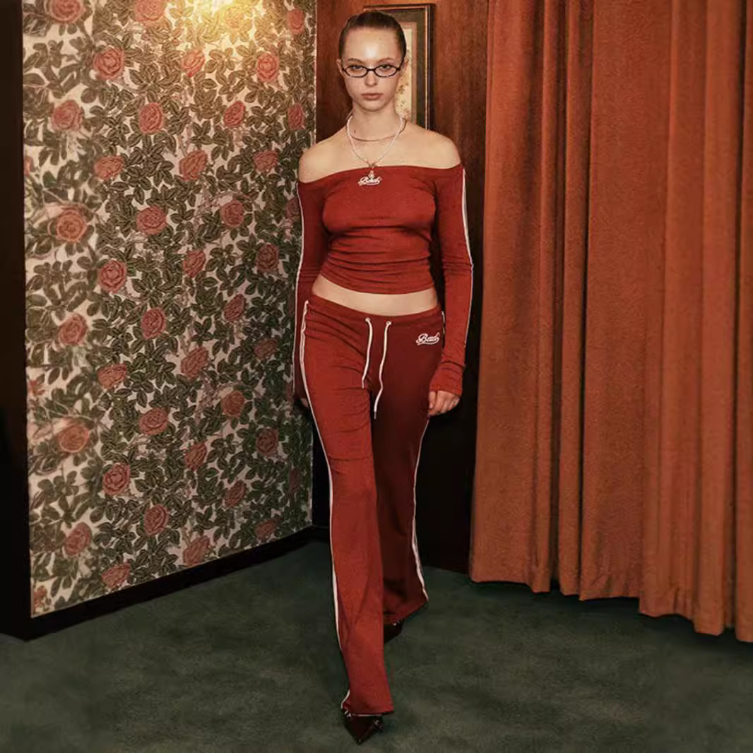 바드 블러드 핫 소녀 섹시한 한국 자수 사이드 바지 스포츠 플래 팬츠 슬림 핏 피규어 바지 가을