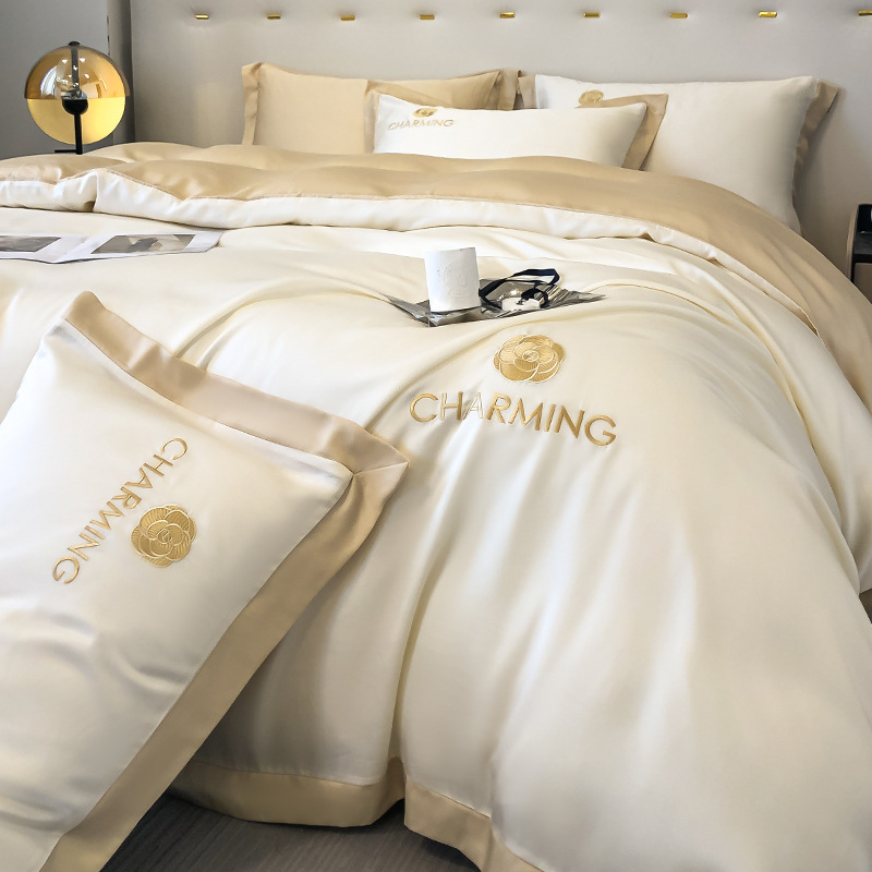 Cuatro piezas de seda de hielo de verano seda lisa cama cama de lujo ligera cama de lujo cama de tres piezas de verano