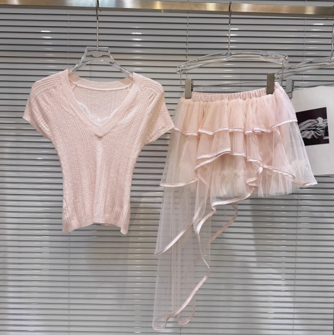 2026 New Summer Style Sweet Ballet-Style Lace-Trimmed V-Neck Knit Top + Diagonal Hem Mesh Skirt Set