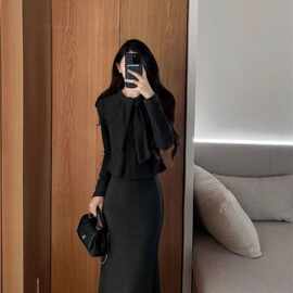 2026新款两件套小香风连衣裙女秋冬季富家千金高级感修身包臀裙潮