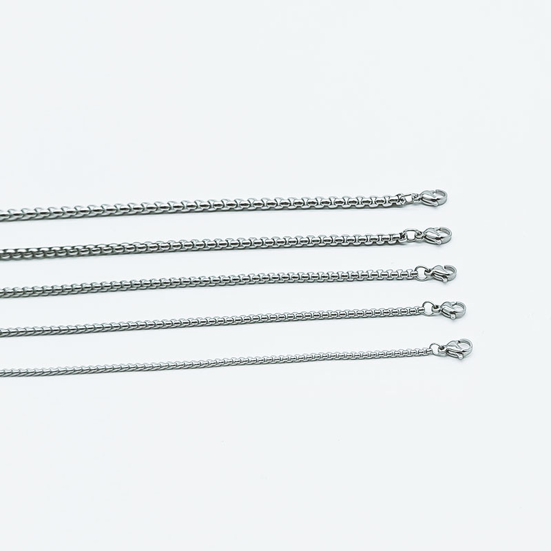 Minimalist Stainless Steel Chain Necklace For Men And Women_voghion.com