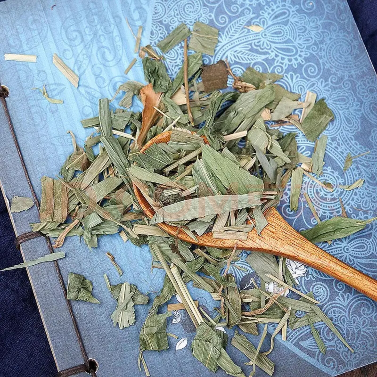 Dried Lophatherum Herb Dan Zhu Ye 500g Loose Herbal Leaves for Water Infusions and Decoctions quality and texture