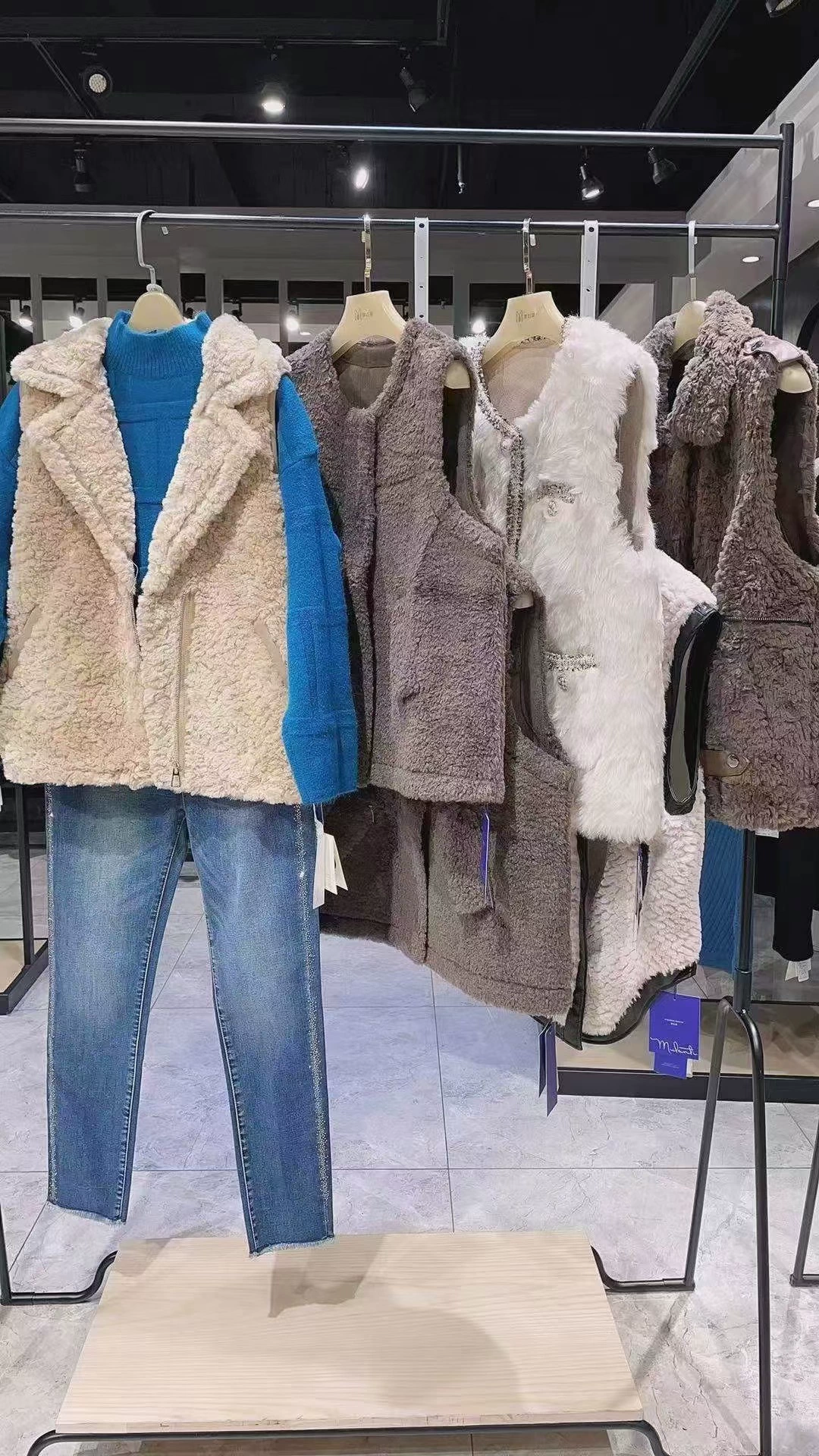 Luses 22 манн ягненка жилет женский корейский осенью и зимой новый дикий свободный жилет бренда женской одежды хвост оптом