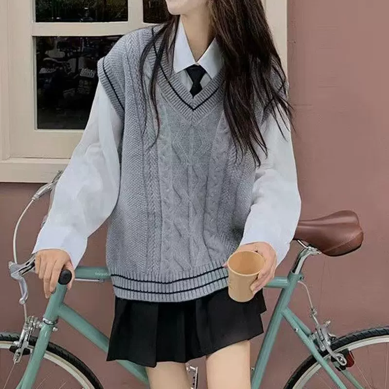 针织马甲上衣v领宽松日系慵懒风减龄无袖背心JK制服基础款毛衣女