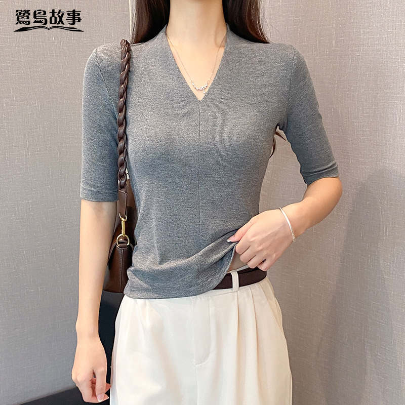 Ludao Story Ribbed Gray Deep V-Neck Mid-Sleeve T-Shirt for Women, Spring and Autumn Slim Fit Versatile Half-Sleeve Base Shirt Top Ludao Story Ribbed Gray Deep V-Neck Mid-Sleeve T-Shirt for Women, Spring and Autumn Slim Fit Versatile Half-Sleeve Base Shirt Top