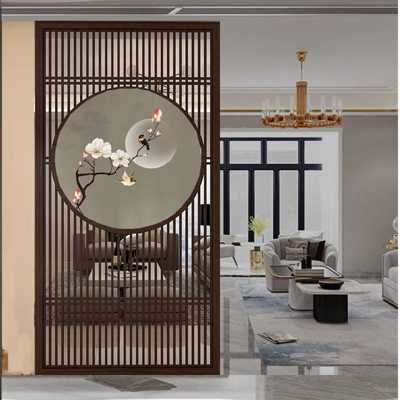 新中国式の実木の花格が玄関に入ると、壁を隔てて日本式の木製グリルを飾っています。|undefined