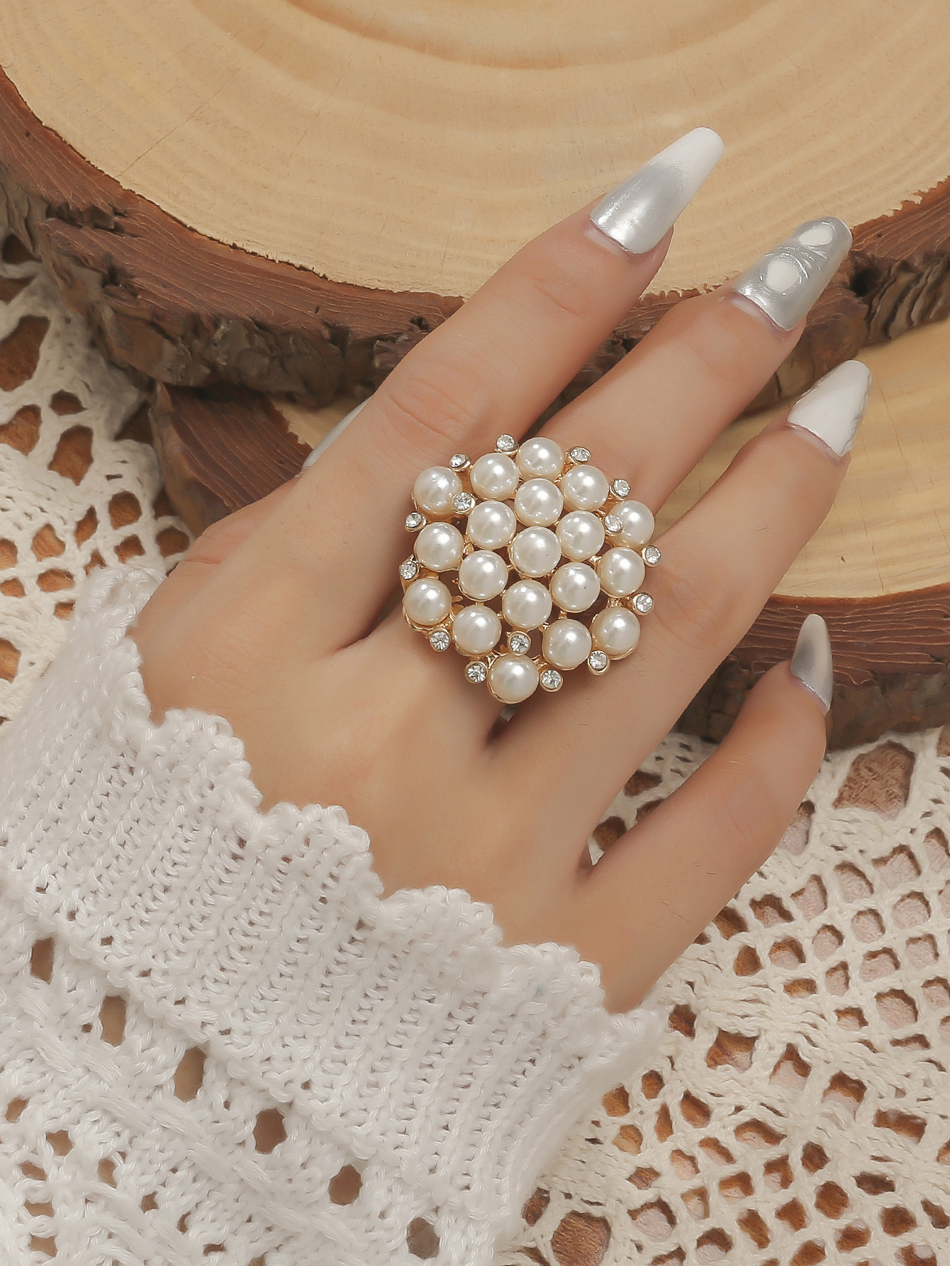 1 Piece Simple Style Flower Imitation Pearl Inlay Zircon Women's Rings display picture 1