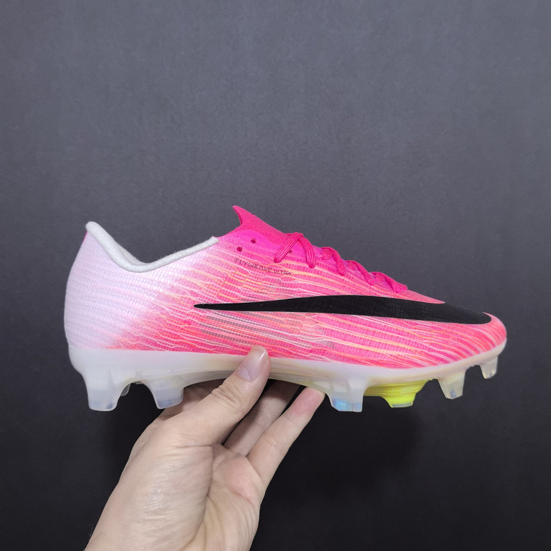 New Mercurial Vapor football boots for practical use, knitted breathable FG soccer shoes, Mercurial 17 air cushion training shoes New Mercurial Vapor football boots for practical use, knitted breathable FG soccer shoes, Mercurial 17 air cushion training shoes