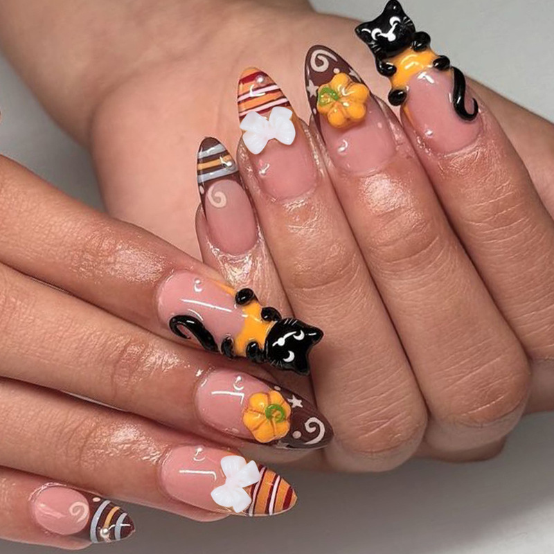 Almond-shaped autumn brown striped French edge 3D pumpkin cartoon black cat fake nail patches Almond-shaped autumn brown striped French edge 3D pumpkin cartoon black cat fake nail patches