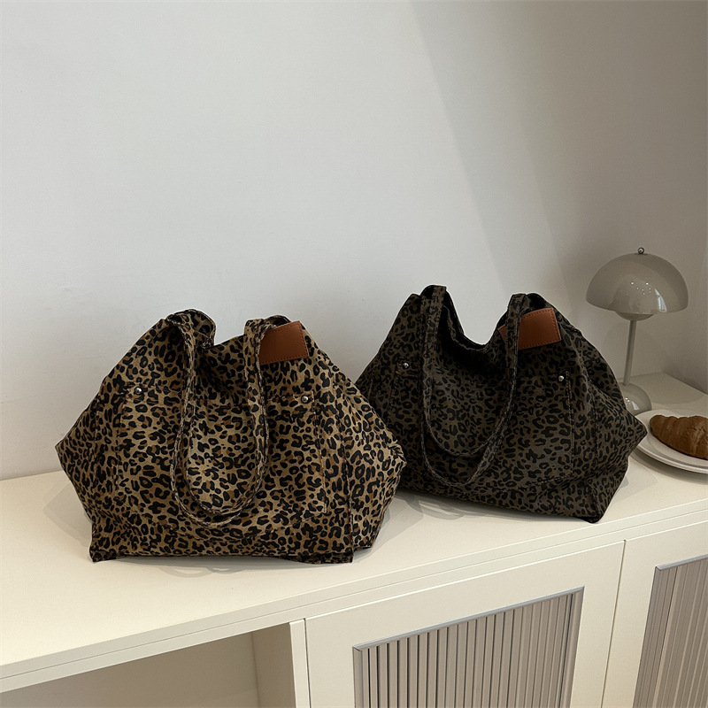 Foreign Trade Leopard Print Bag Crossbody Bag 2025 Autumn New Street Shoulder Large Capacity Tote Bag Cross-Border Popular Women's Bag