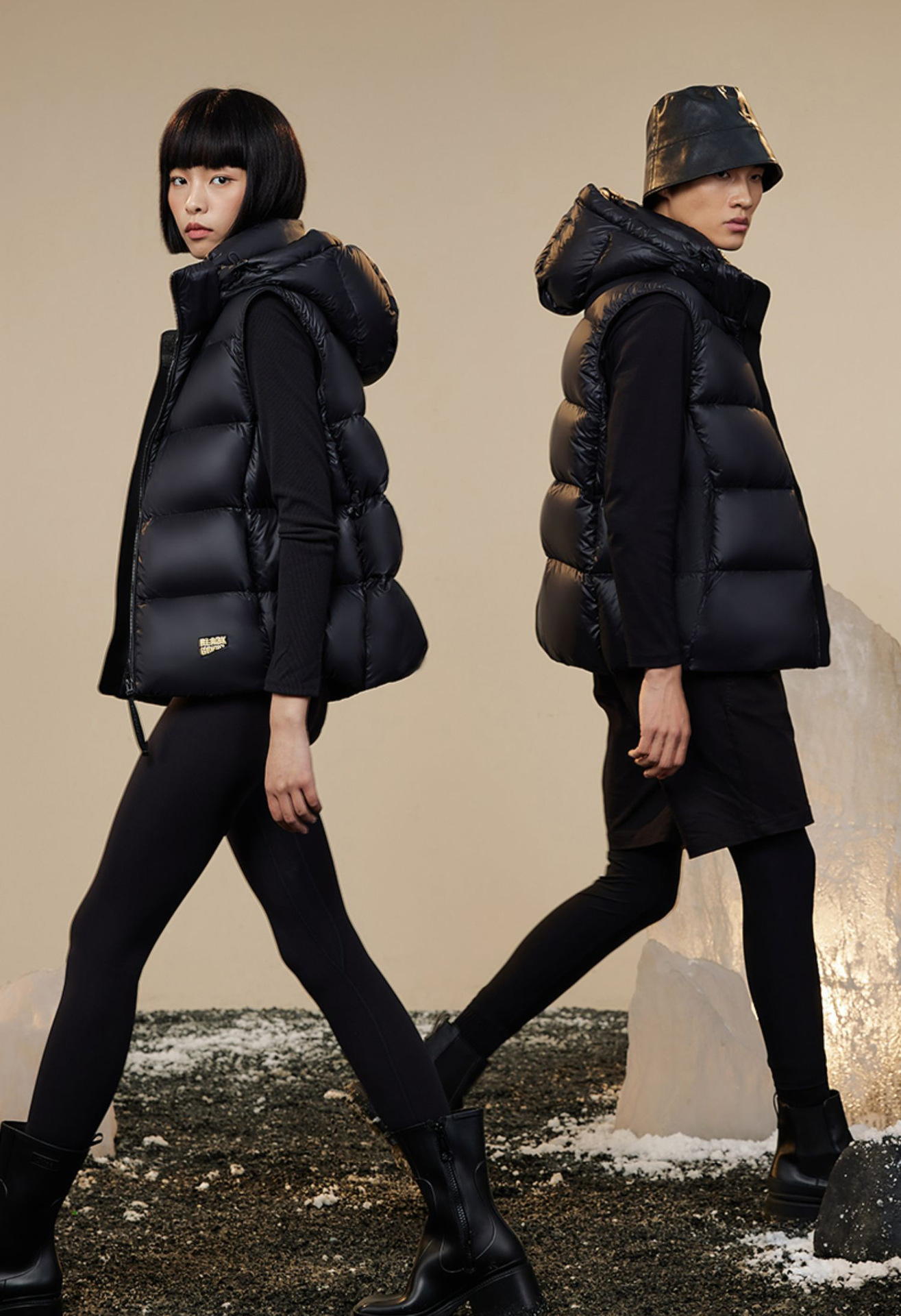 Dámské oblečení Unisex péřová bunda samovyhřívací bílá kachní peří 2024 zimní nový styl pár high-end zahušťující módní lehká luxusní bunda_voghion.com