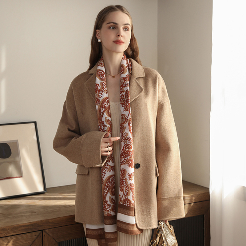 Otoño y invierno de alta calidad temperamento de moda sala de aire acondicionado chal Europa y Estados Unidos transfronterizos retro marco impreso bufandas de caju mujeres