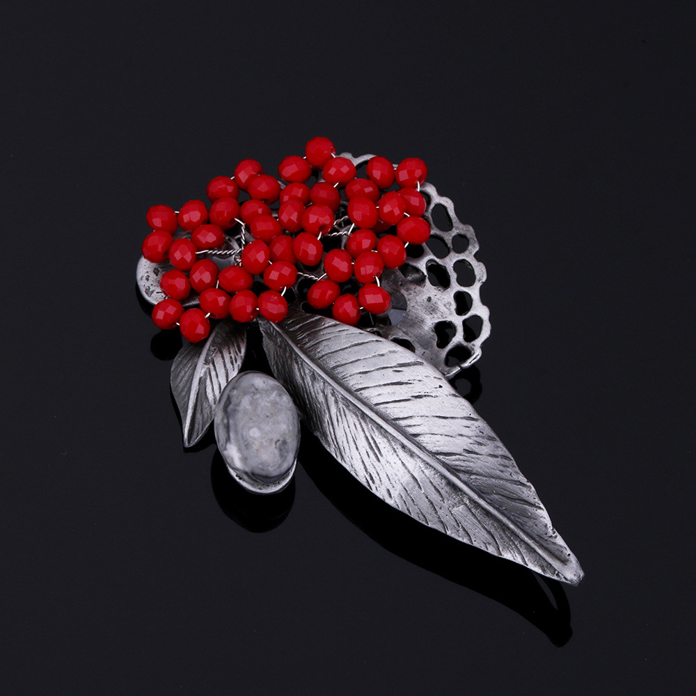 Blumenbrosche Mit Diamanten Als Edler Tuchclip Für Damen_voghion.com
