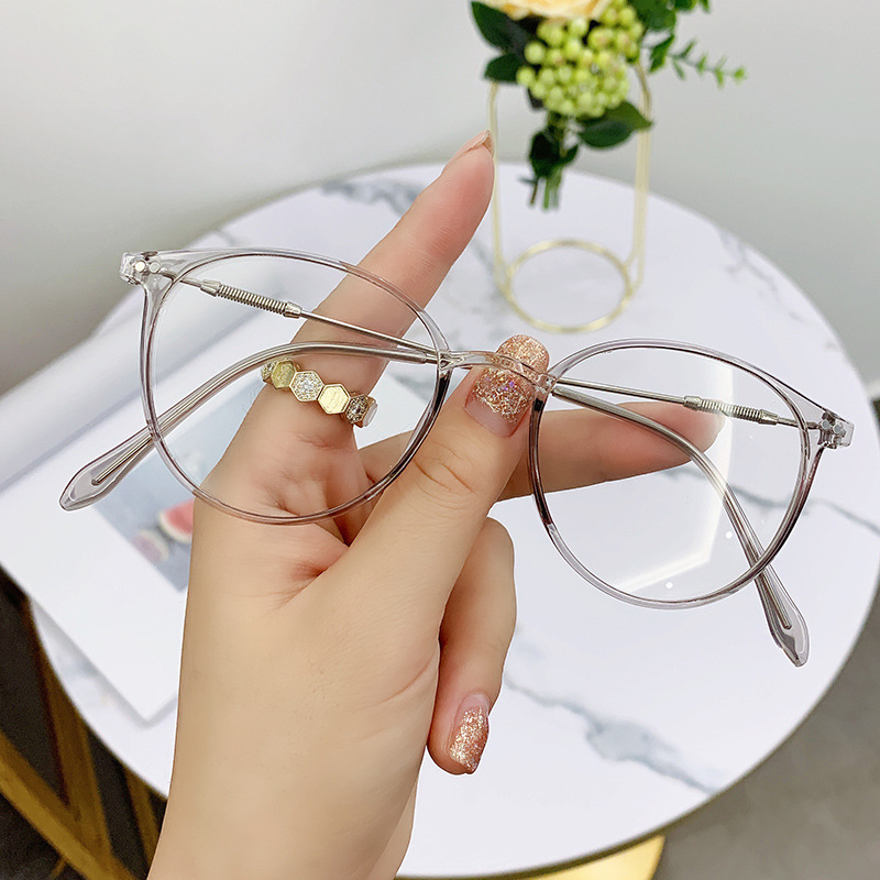 Fashionable trend glasses