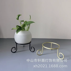 挂钟、壁钟;摆件支架;收纳架