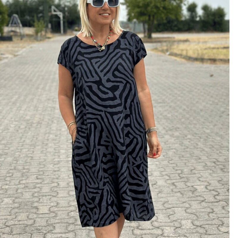 2025 Summer New Style Round Neck Plus Size Vacation Style Bohemian Leopard Print Dress Retro Long Robe for Women