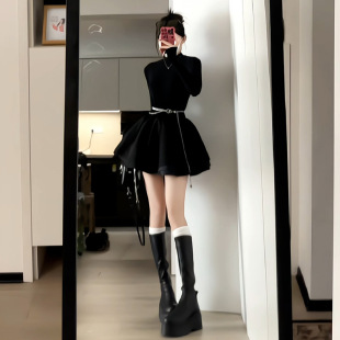 長袖連衣裙子女春秋2025年早秋季新款打底內搭收腰針織黑色蓬蓬裙