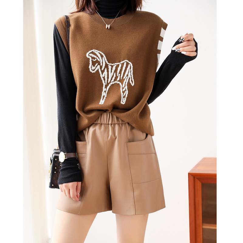 [Stacked concave shape] childlike horse jacquard ~ wool knitted vest waistcoat for women